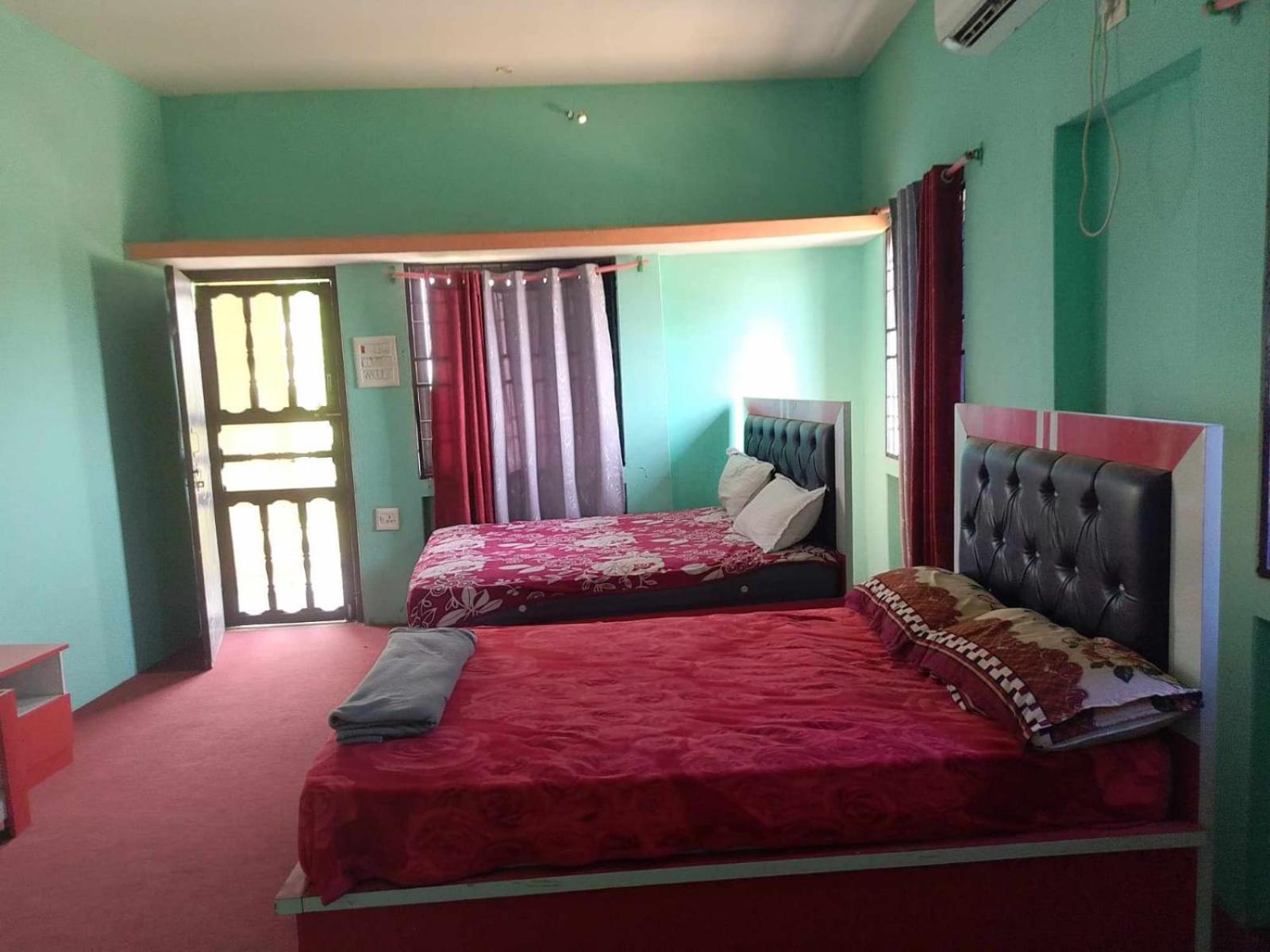 Subha Laxmi Hotel & Lodge Bahāsi Dış mekan fotoğraf